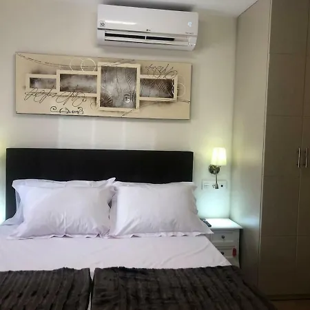 Ms Luxury First Line Beach Apartament *